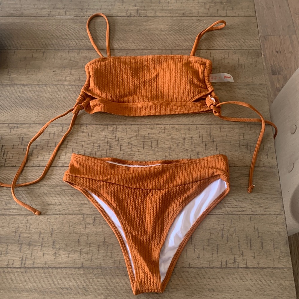 Super cute brown/ clay bikini